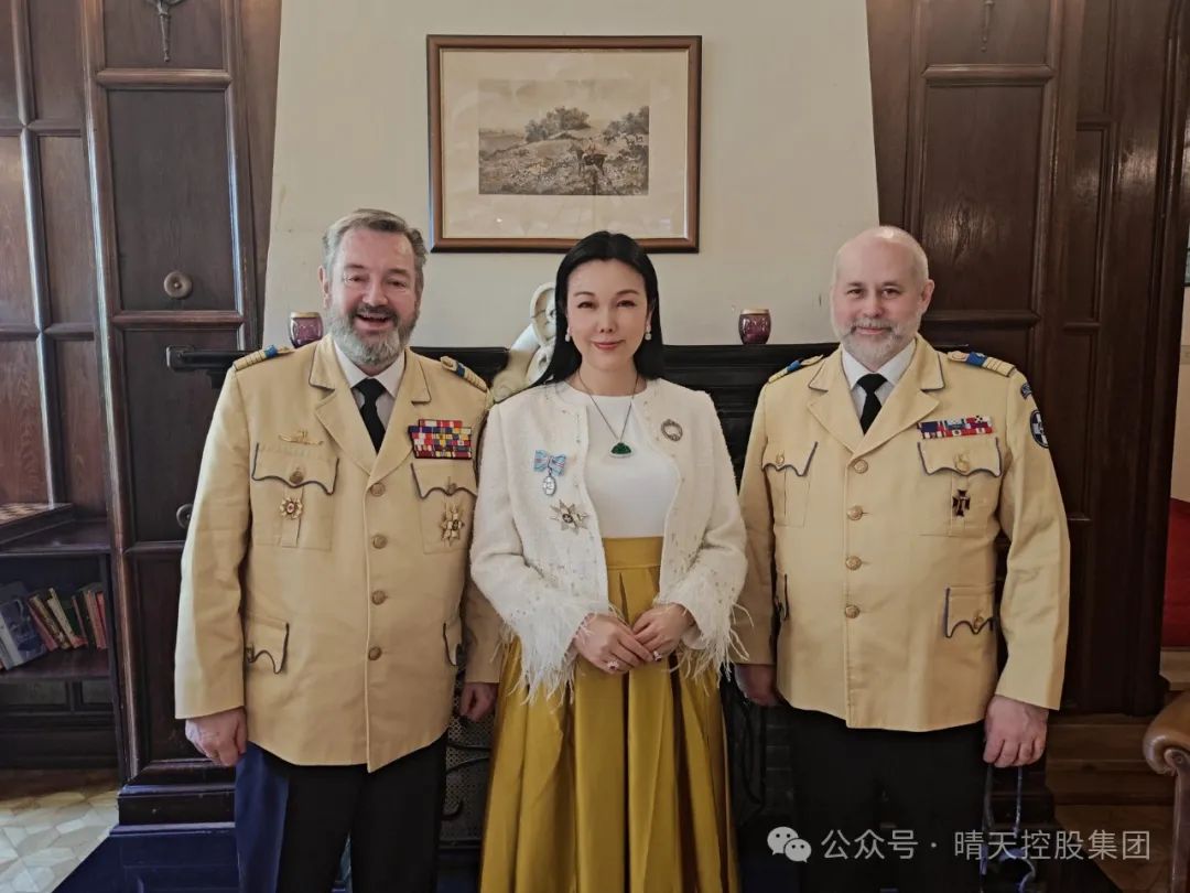 热烈庆祝洪子晴爵士荣获奥地利史怀哲大十字银星荣誉勋章